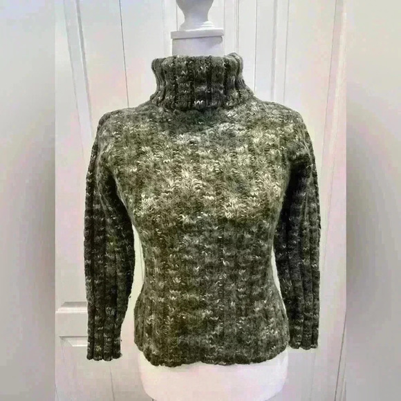 Axcess turtle neck size medium - Picture 1 of 8